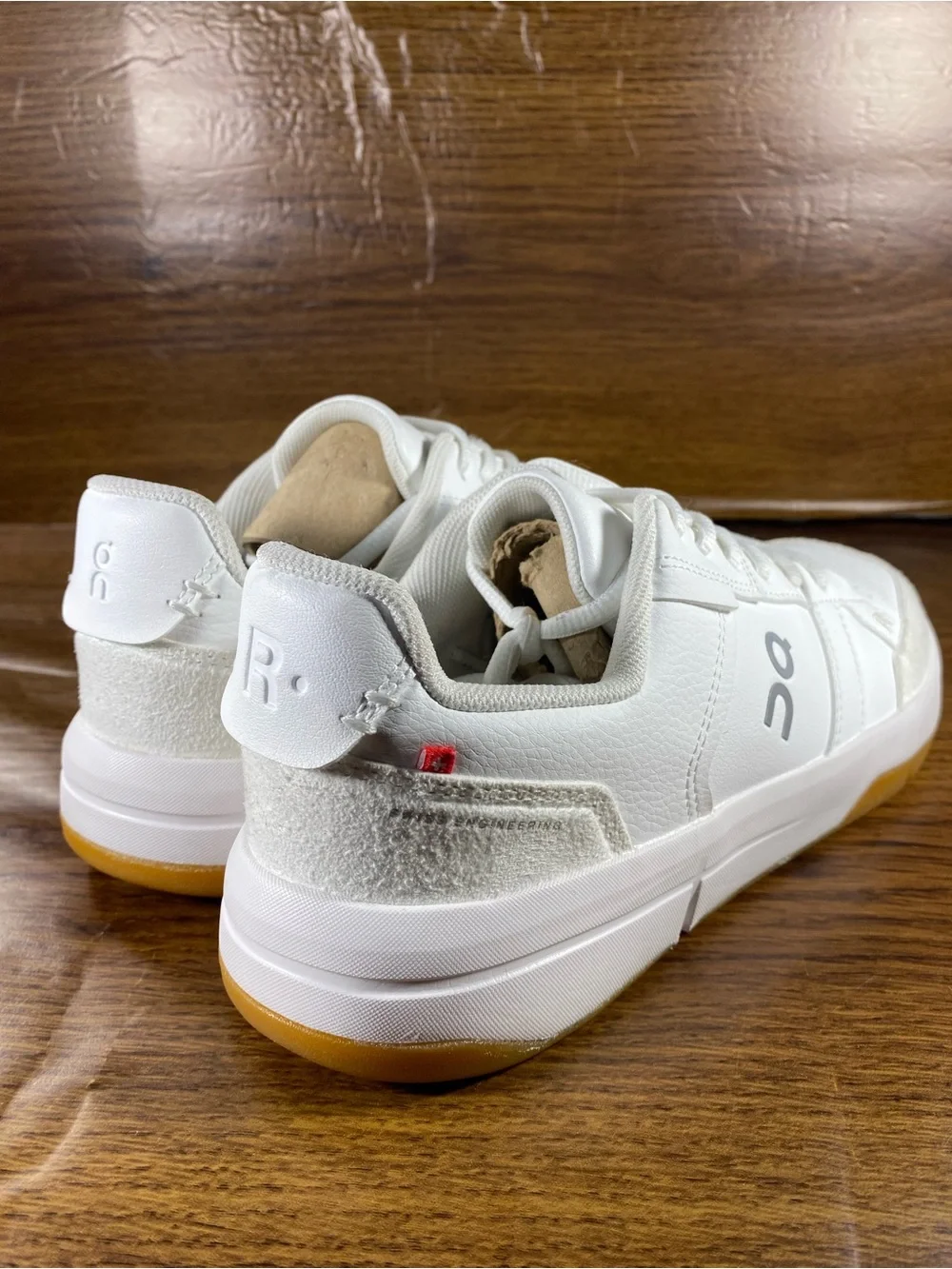 On Cloud Roger women’s shoe size 8.5